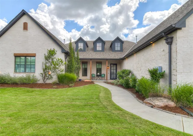 Photo 2 of Single family home for sale at 3124 Alpine Dr, Edmond, OK 73012 | MLS# 1239530 | Listing updated on 2026-09-23
