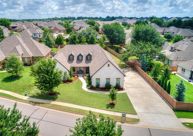 Photo 3 of Single family home for sale at 3124 Alpine Dr, Edmond, OK 73012 | MLS# 1239530 | Listing updated on 2026-09-23
