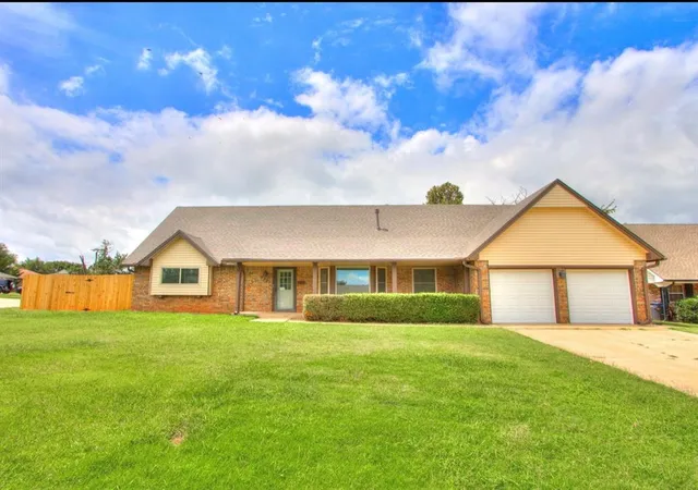 Photo 3 of Single Family Residence at 7201 N Hammond Ave, Warr Acres, OK 73132 | MLS# 1239546 |  | Sold on 2026-08-27