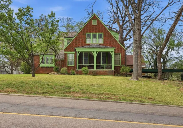 3rd image of 422 S Highland St, Ada, OK 74820 | MLS# 1239570