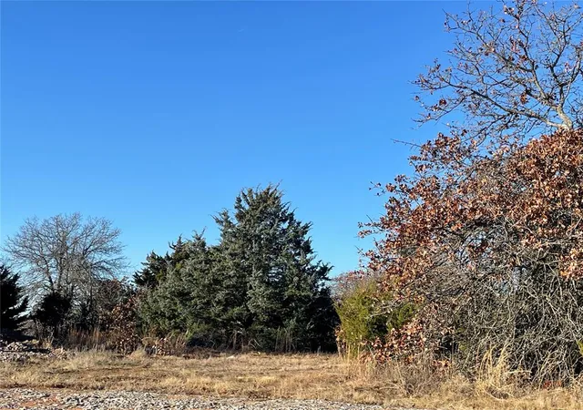 Photo 1 of Sale Pending at 3299 Glastonbury Way, Newalla, OK 74857 | MLS# 1239608 | Listing updated on 2026-09-04