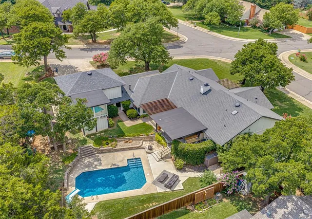 1st image of 800 Rock Hollow Rd, Edmond, OK 73034 | MLS# 1239615