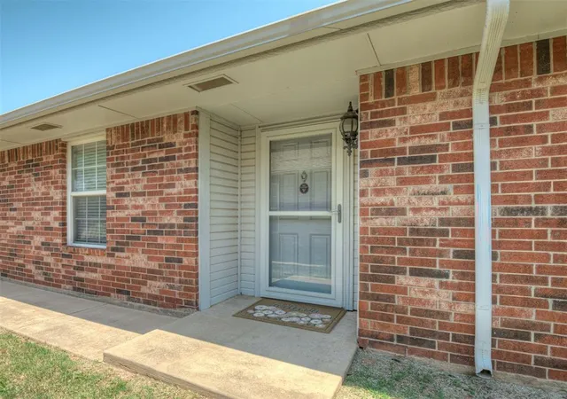Photo 3 of Sale Pending at 500 SW 38th Terrace, Moore, OK 73160 | MLS# 1239627 | Listing updated on 2026-08-08