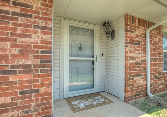 Photo 4 of Sale Pending at 500 SW 38th Terrace, Moore, OK 73160 | MLS# 1239627 | Listing updated on 2026-08-08