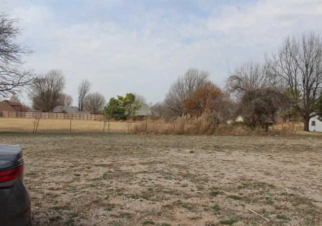 3rd image of 18477 320Th St, Norman, OK 73072 | MLS# 1239631