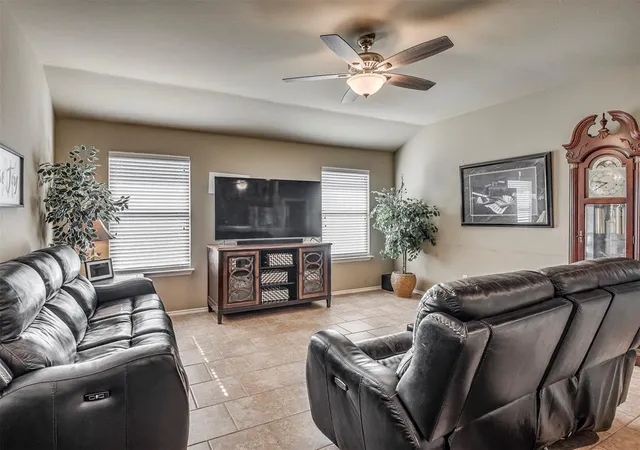 Photo 4 of Sale Pending at 9624 Kylie Dr, Moore, OK 73160 | MLS# 1239635 | Listing updated on 2026-08-31