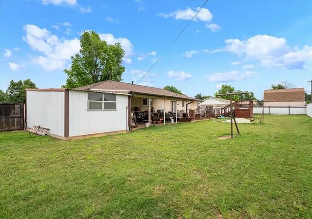 5th image of 1411 14Th St, Maysville, OK 73057 | MLS# 1239638