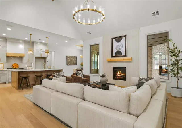 Photo 3 of Single family home for sale at 7960 Stagecoach Cir, Arcadia, OK 73007 | MLS# 1239640 | Listing updated on 2026-09-04