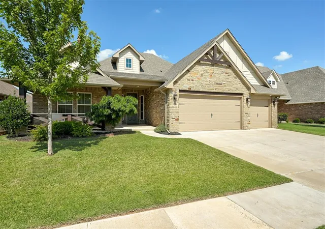2nd image of 409 Tralee Ln, Yukon, OK 73099 | MLS# 1239642