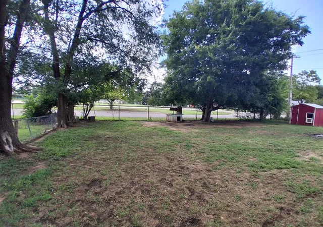 Photo 3 of Single family home for sale at 1349 Neighborhood Pl, Seminole, OK 74868 | MLS# 1239659 | Listing updated on 2026-09-28