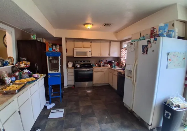 Photo 4 of Single family home for sale at 1349 Neighborhood Pl, Seminole, OK 74868 | MLS# 1239659 | Listing updated on 2026-09-28