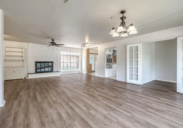 2nd image of 406 Hardy Dr, Edmond, OK 73013 | MLS# 1239660