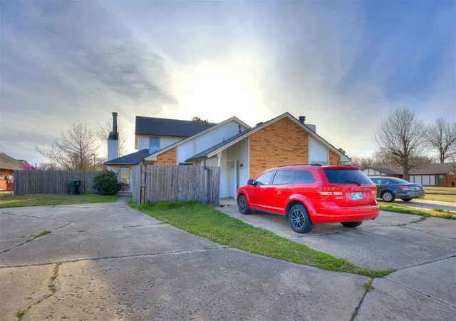 3rd image of 1811 Wren St, Norman, OK 73069 | MLS# 1239662