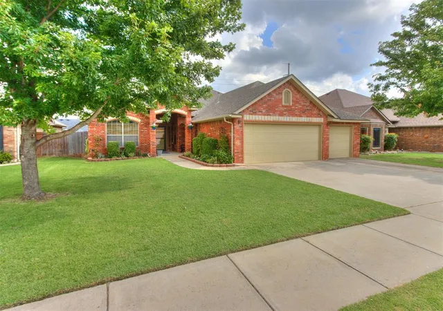 Photo 1 of Single family home for sale at 533 Sw 157th Street, Oklahoma City, OK 73170 | MLS# 1239669 | Listing updated on 2026-09-07