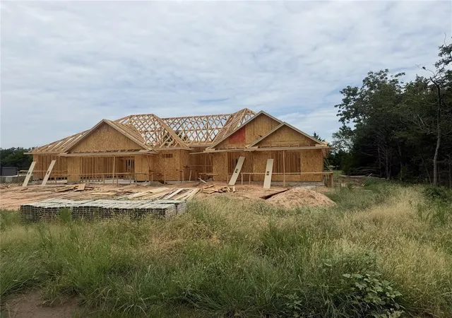 Photo 2 of Sale Pending at 2914 E Cedar Crk Pass, Stillwater, OK 74075 | MLS# 1239671 | Listing updated on 2026-09-03