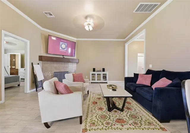 Photo 4 of Sale Pending at 11729 SW 16th Street, Yukon, OK 73099 | MLS# 1239672 | Listing updated on 2026-09-02