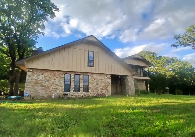 image of 12655 Bristlecone Dr, Henryetta, OK 74437 | MLS# 1239675