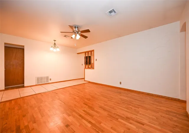 5th image of 27 Shannon Dr, Chickasha, OK 73018 | MLS# 1239684