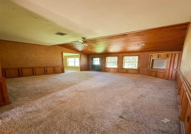 Photo 3 of Single family home for sale at 1075 N 4285 Road, Hugo, OK 74743 | MLS# 1239688 | Listing updated on 2026-09-04