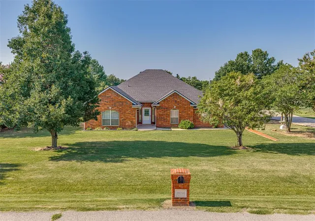 1st image of 20200 Se 43rd St, Harrah, OK 73045 | MLS# 1239694