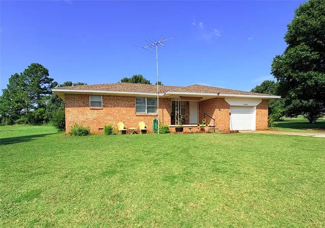 1st image of 2103 8th St, Prague, OK 74864 | MLS# 1239704