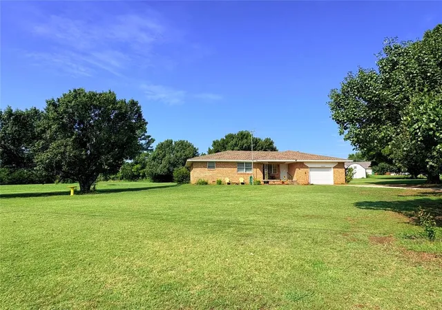 25th image of 2103 8th St, Prague, OK 74864 | MLS# 1239704