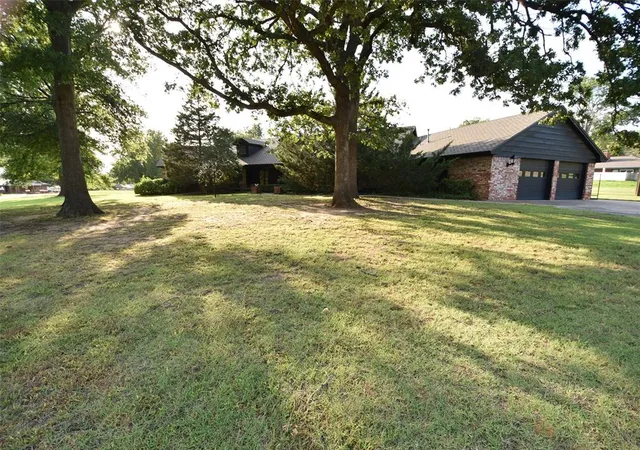 Photo 3 of Sale Pending at 726 Robin Rd, Seminole, OK 74868 | MLS# 1239716 | Listing updated on 2026-07-31
