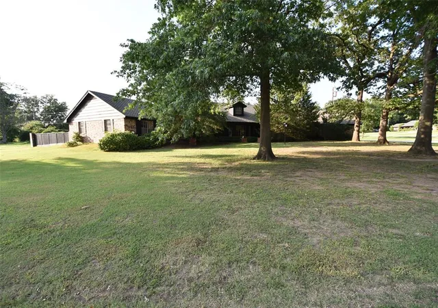 Photo 3 of Sale Pending at 726 Robin Rd, Seminole, OK 74868 | MLS# 1239716 | Listing updated on 2026-07-31