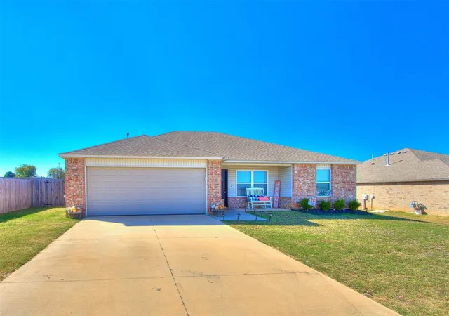 2nd image of 4353 Winding Brook, Harrah, OK 73045 | MLS# 1239731