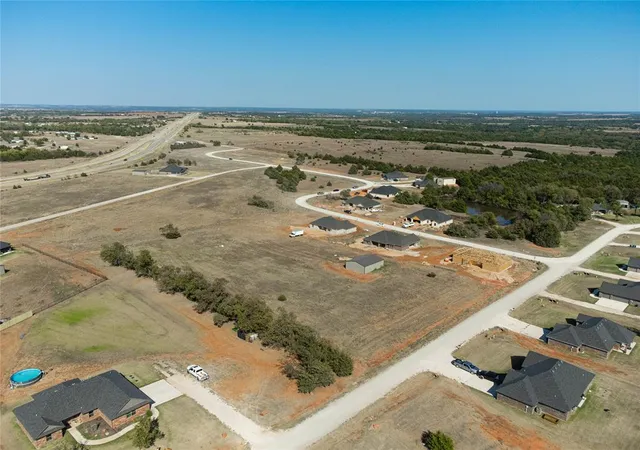 3rd image of 2681 Secretariat Pass, Guthrie, OK 73044 | MLS# 1239734