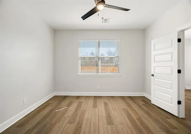 5th image of 3105 Evyn Blvd, Yukon, OK 73099 | MLS# 1239736