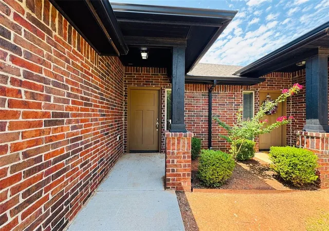 3rd image of 18123 Manera Wy, Edmond, OK 73012 | MLS# 1239745