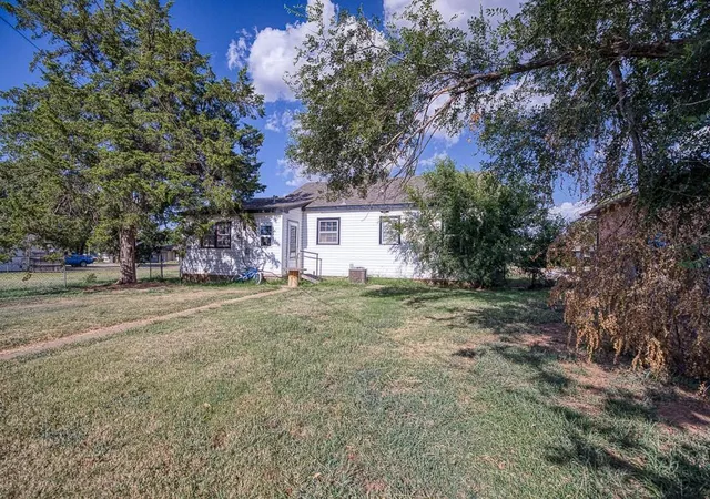 17th image of 1114 S 11th St, Kingfisher, OK 73750 | MLS# 1239754
