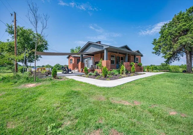2nd image of 52364 W 271st St, Stroud, OK 74079 | MLS# 1239764