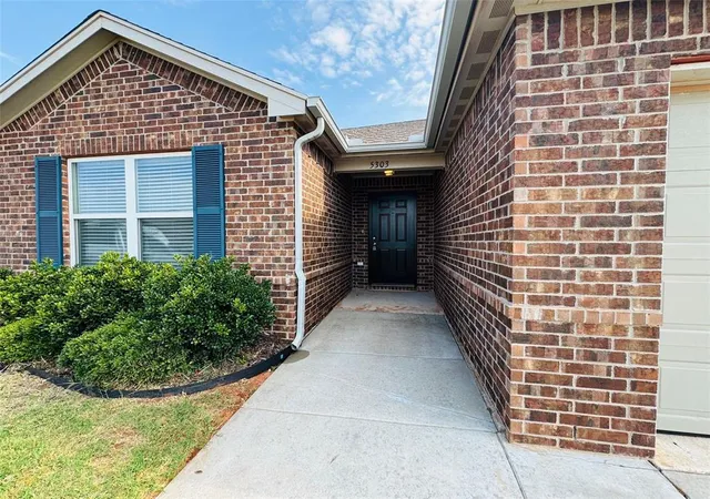 2nd image of 5303 Nicole Dr, Tuttle, OK 73089 | MLS# 1239768