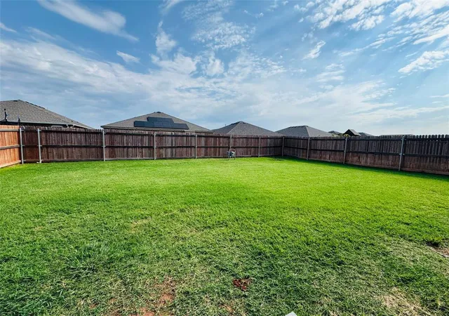 35th image of 5303 Nicole Dr, Tuttle, OK 73089 | MLS# 1239768