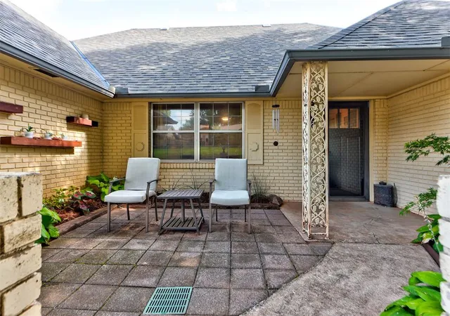 Photo 3 of Sale Pending at 2321 Ashwood Ln, Norman, OK 73071 | MLS# 1239779 | Listing updated on 2026-08-21