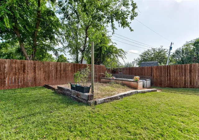 Photo 48 of Sale Pending at 2321 Ashwood Ln, Norman, OK 73071 | MLS# 1239779 | Listing updated on 2026-08-21