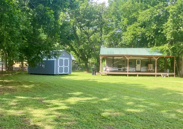 2nd image of 311 E Saint Louis St, Wetumka, OK 74883 | MLS# 1239781