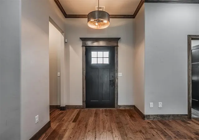 Photo 4 of Sale Pending at 3715 Timberbrook Dr, Norman, OK 73069 | MLS# 1239784 | Listing updated on 2026-08-26