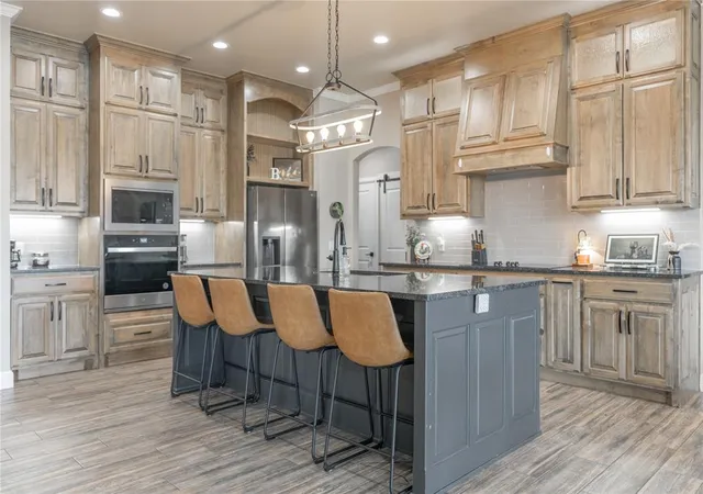 2nd image of 2408 Blackjack Ct, Blanchard, OK 73010 | MLS# 1239787