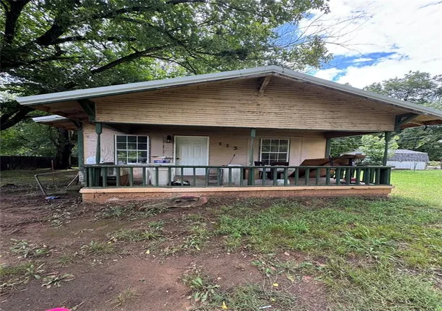 2nd image of 113 S Mckee Rd, Meeker, OK 74855 | MLS# 1239792