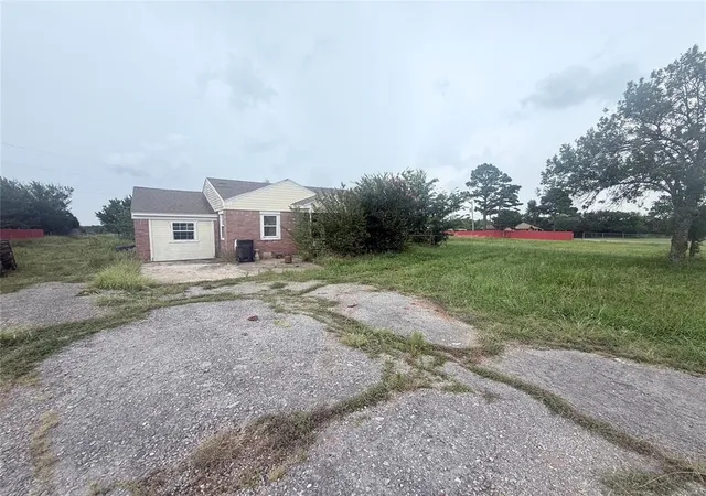 2nd image of 11631 Hwy 177, Mc Loud, OK 74851 | MLS# 1239797