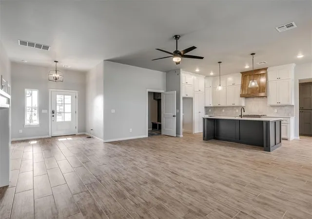 3rd image of 4901 Misty Wood Ln, Mustang, OK 73064 | MLS# 1239800