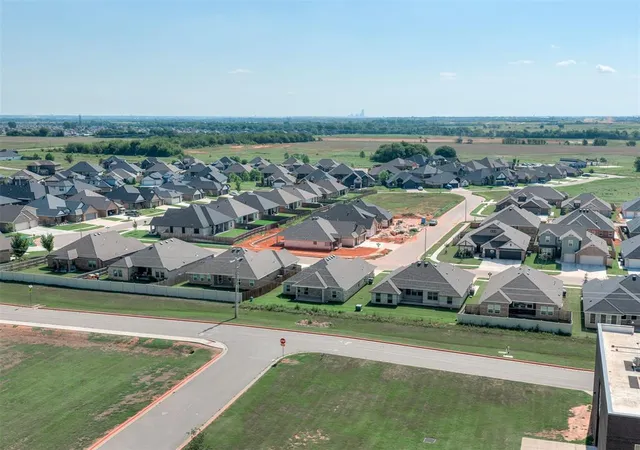 35th image of 4817 Misty Wood Ln, Mustang, OK 73064 | MLS# 1239801