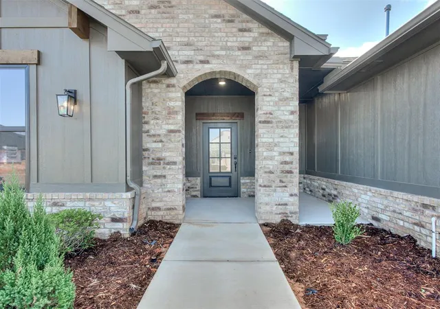 2nd image of 4900 Vine Cliff Rd, Mustang, OK 73064 | MLS# 1239811