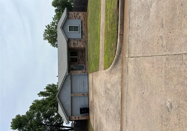 1st image of 1505 Se 9th St, Moore, OK 73160 | MLS# 1239816