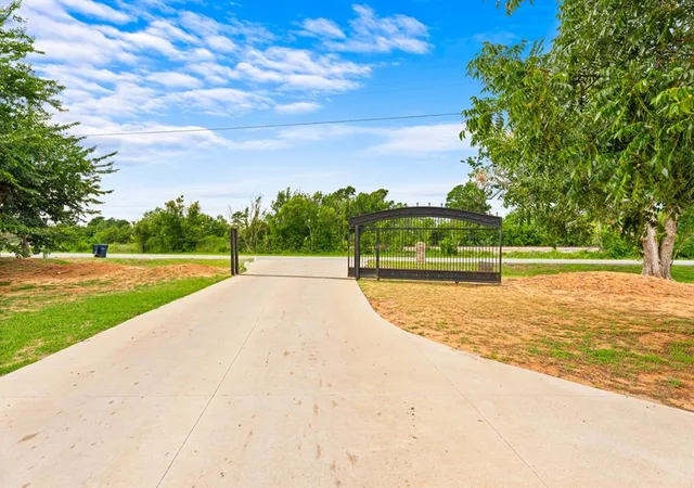 Photo 3 of Sale Pending at 7730 Spencer Jones Rd, Spencer, OK 73084 | MLS# 1239818 | Listing updated on 2026-08-03