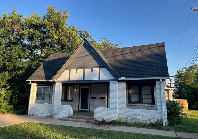 Listing Photo 2 - Condo for sale in building located at 726 NW 25th St, Oklahoma City, OK 73103