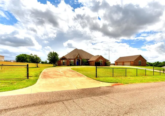 2nd image of 1137 County Street 2958 Street, Tuttle, OK 73089 | MLS# 1239847